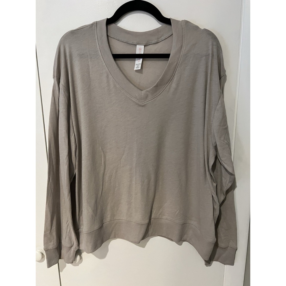 NWOT Alternative Apparel Womens Size 2X Beige Knit Long Sleeve V Neck Lounge